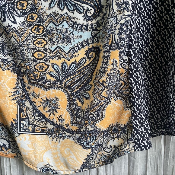 Chico’s Paisley Print Blouse - Picture 2 of 6
